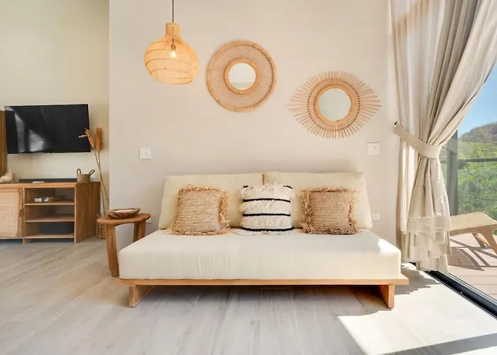 The #9 - Boutique In Flamingo - Ground Level Apartamento