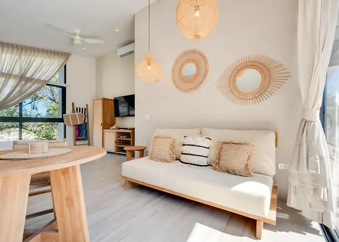 The #9 - Boutique In Flamingo - Ground Level Apartamento *